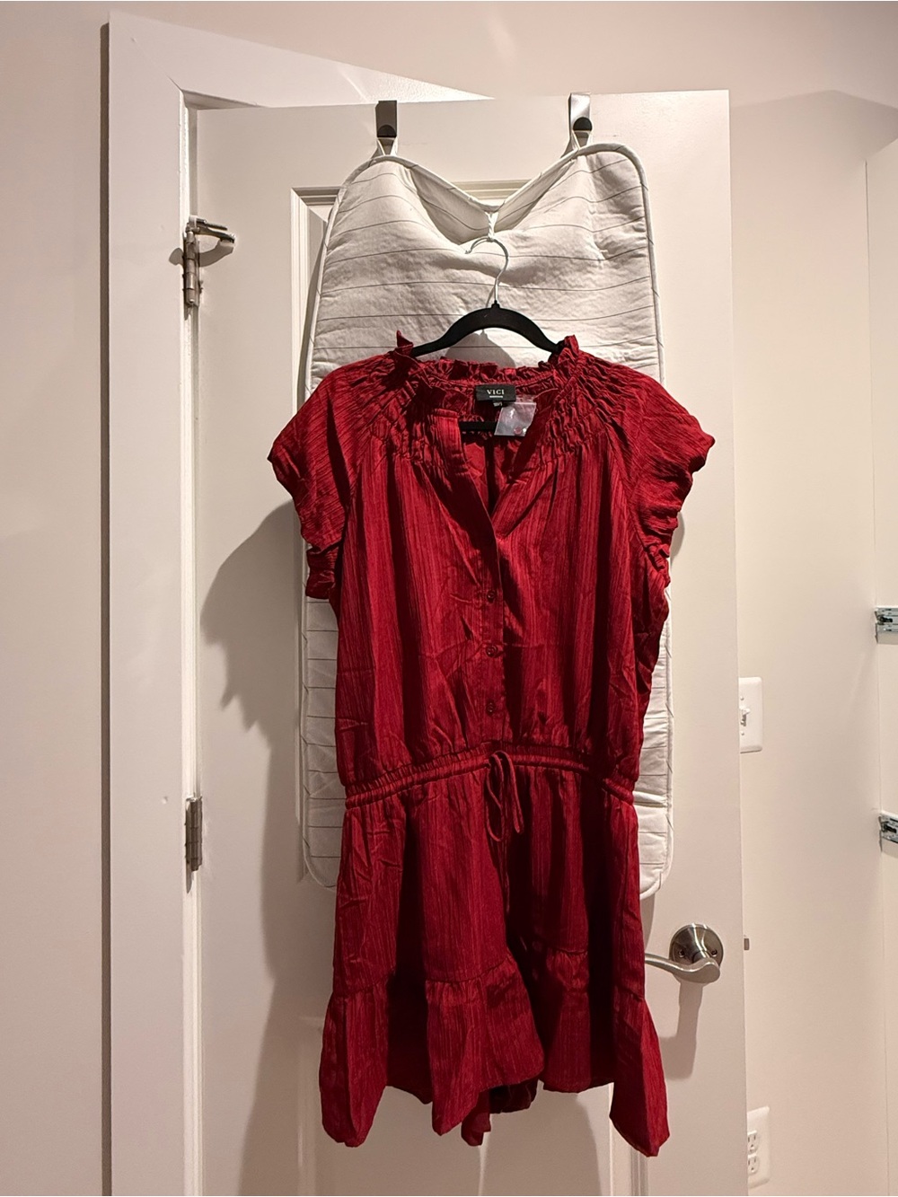 VICI Crimson Short-Sleeve Tie-Waist Dress